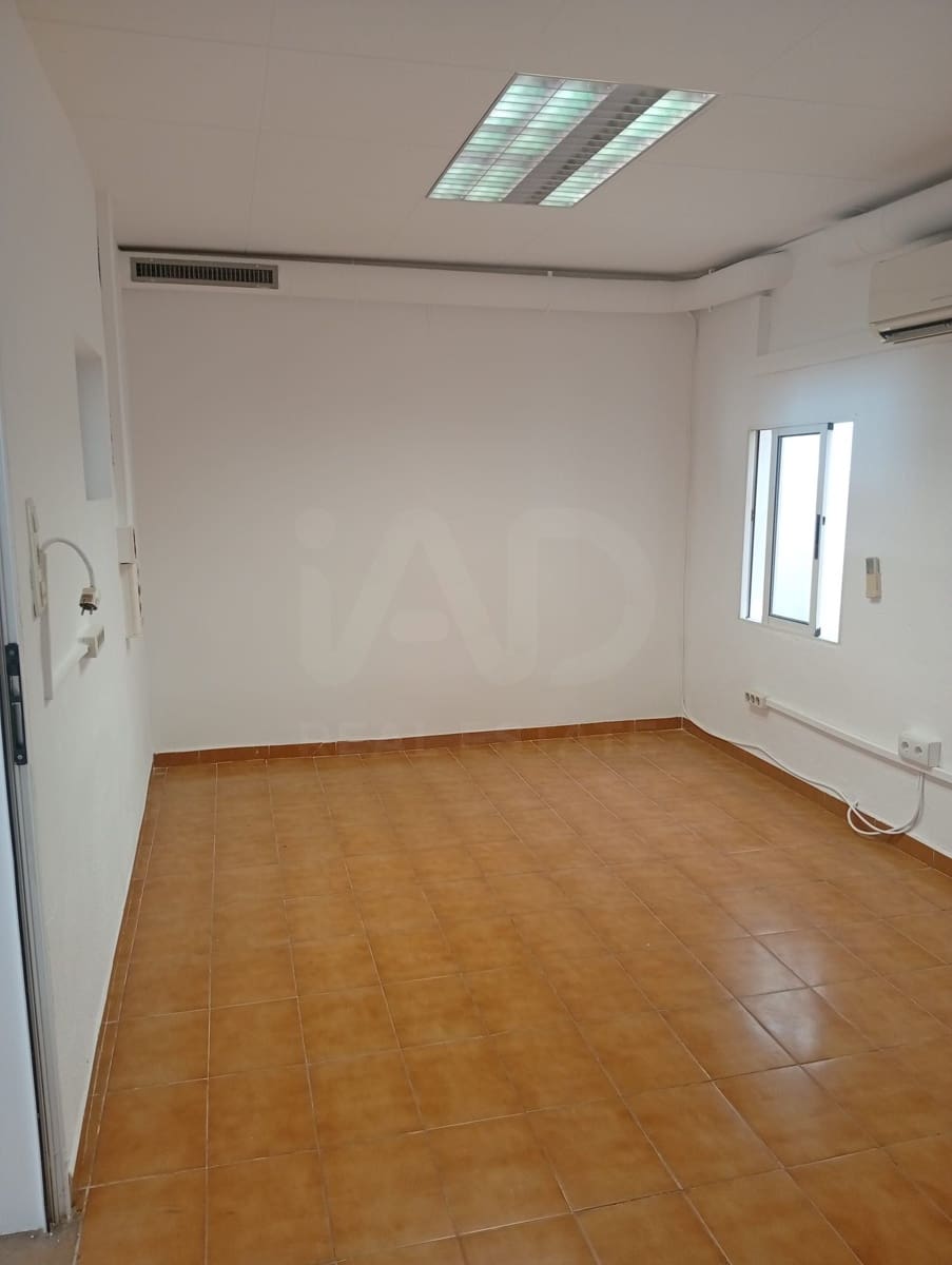Local Commercial à vendre à L'Aldea - 44 900 € (Ref: 10179405)