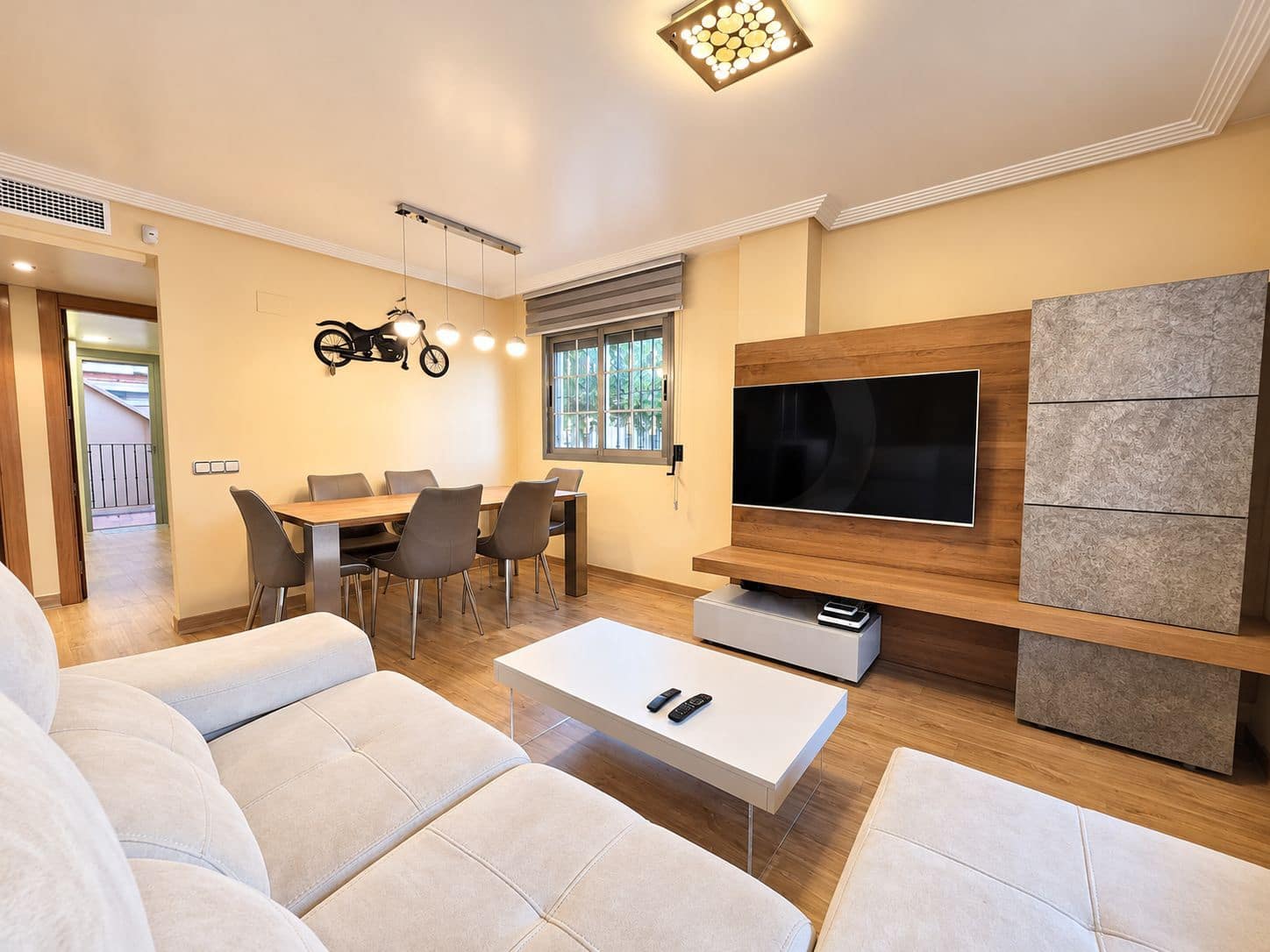 3 quarto Moradia em Banda para venda em Beniajan com piscina garagem - 295 000 € (Ref: 10179507)
