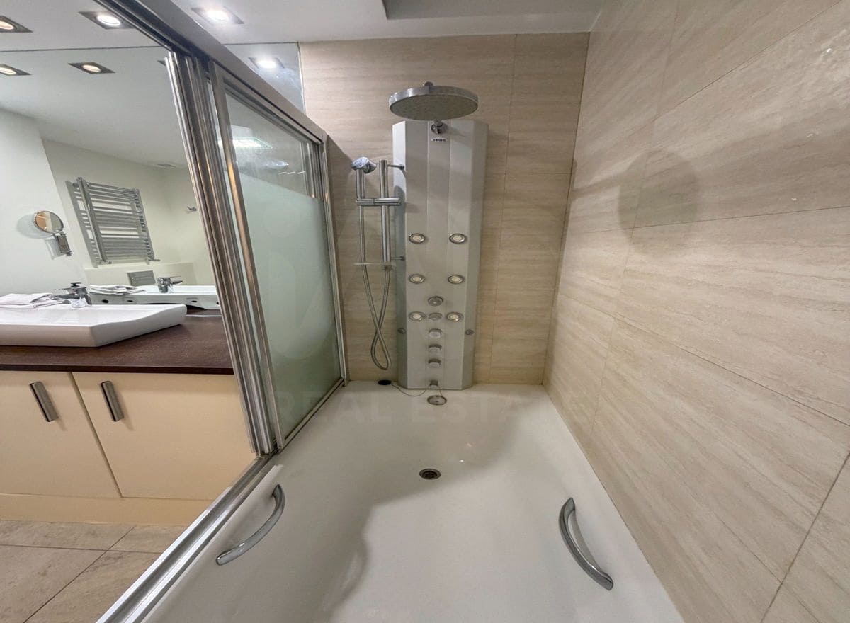 1 soveværelse Lejlighed til salg i Madrid by med garage - € 550.000 (Ref: 10179509)