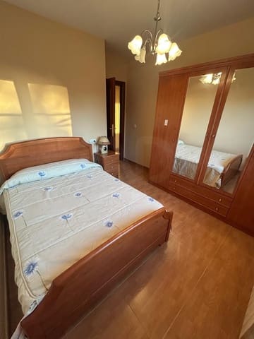 3 camera da letto Villa in vendita in Roperuelos del Páramo con garage - 75.000 € (Rif: 10179510)