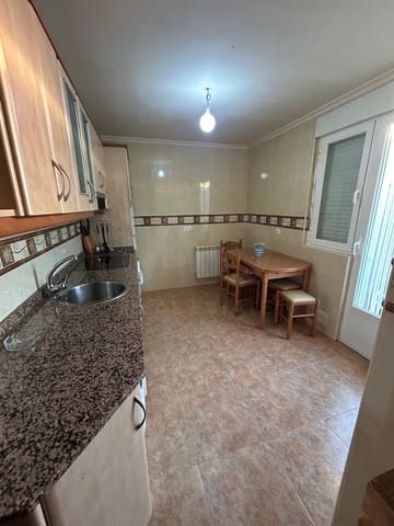 3 camera da letto Villa in vendita in Roperuelos del Páramo con garage - 75.000 € (Rif: 10179510)