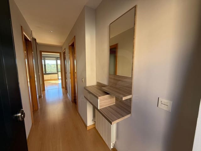 4 slaapkamer Rijtjeshuis te koop in Garrafe de Torío met garage - € 190.000 (Ref: 10179738)