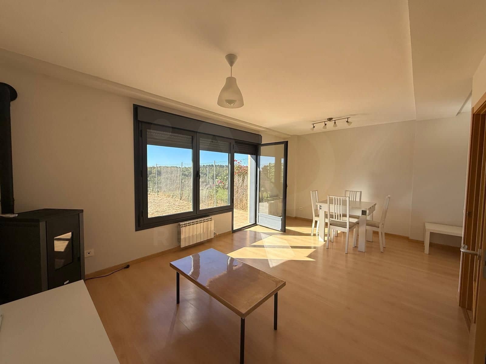4 slaapkamer Rijtjeshuis te koop in Garrafe de Torio met garage - € 190.000 (Ref: 10179738)