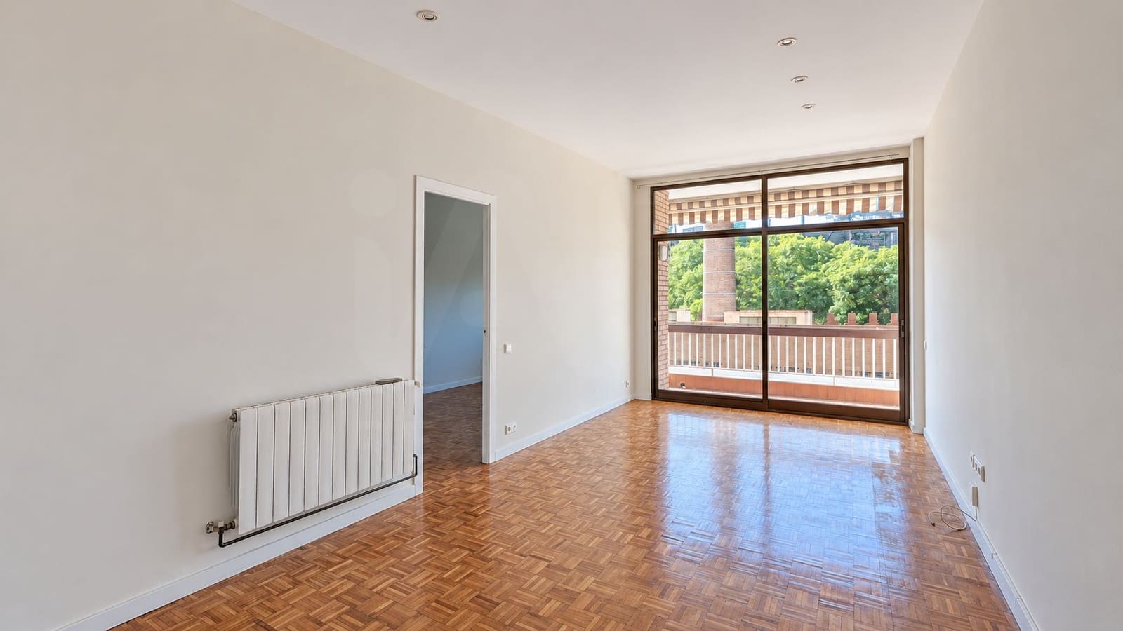3 soveværelse Lejlighed til salg i Barcelona by - € 650.000 (Ref: 10179740)
