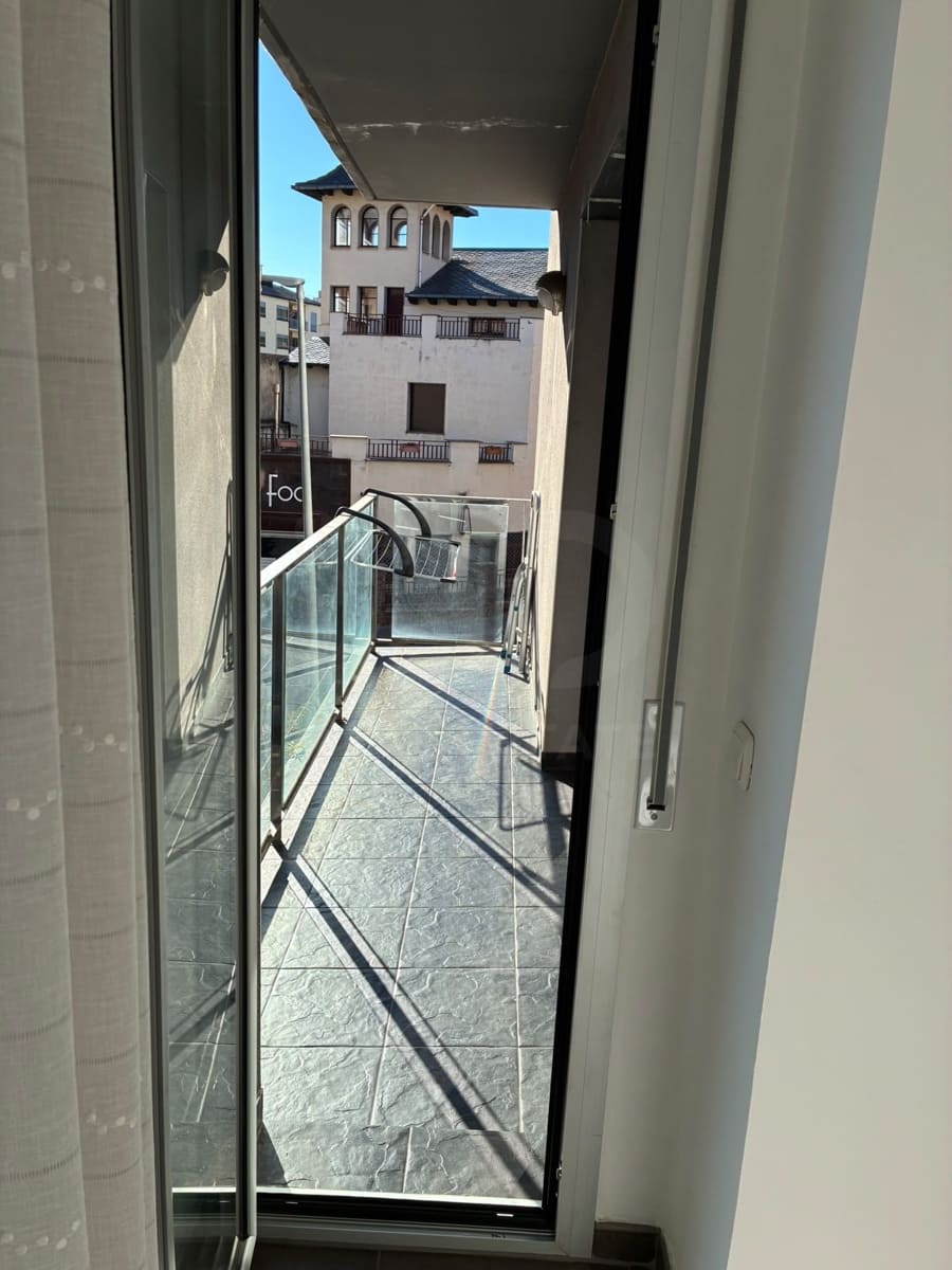 2 bedroom Apartment for sale in La Seu d'Urgell with garage - € 240,000 (Ref: 10179746)