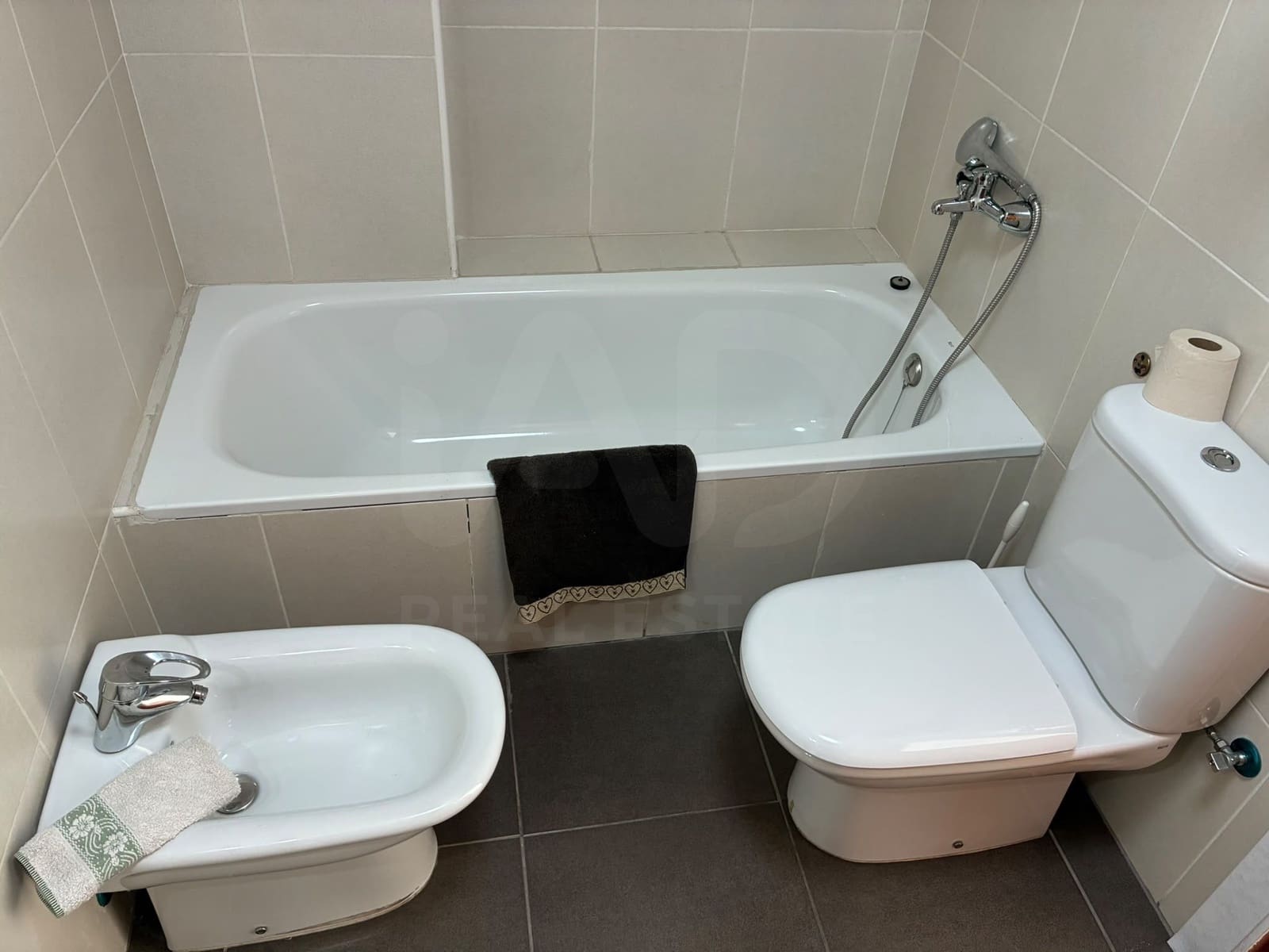 2 bedroom Apartment for sale in La Seu d'Urgell with garage - € 240,000 (Ref: 10179746)