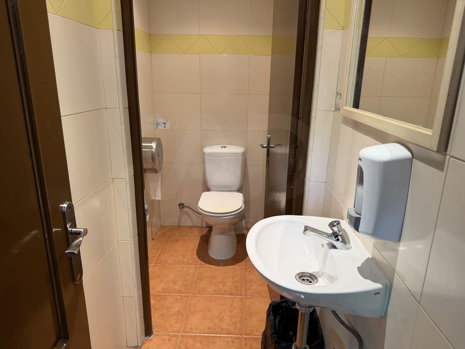Erhverv til salg i Valladolid by - € 325.000 (Ref: 10179754)