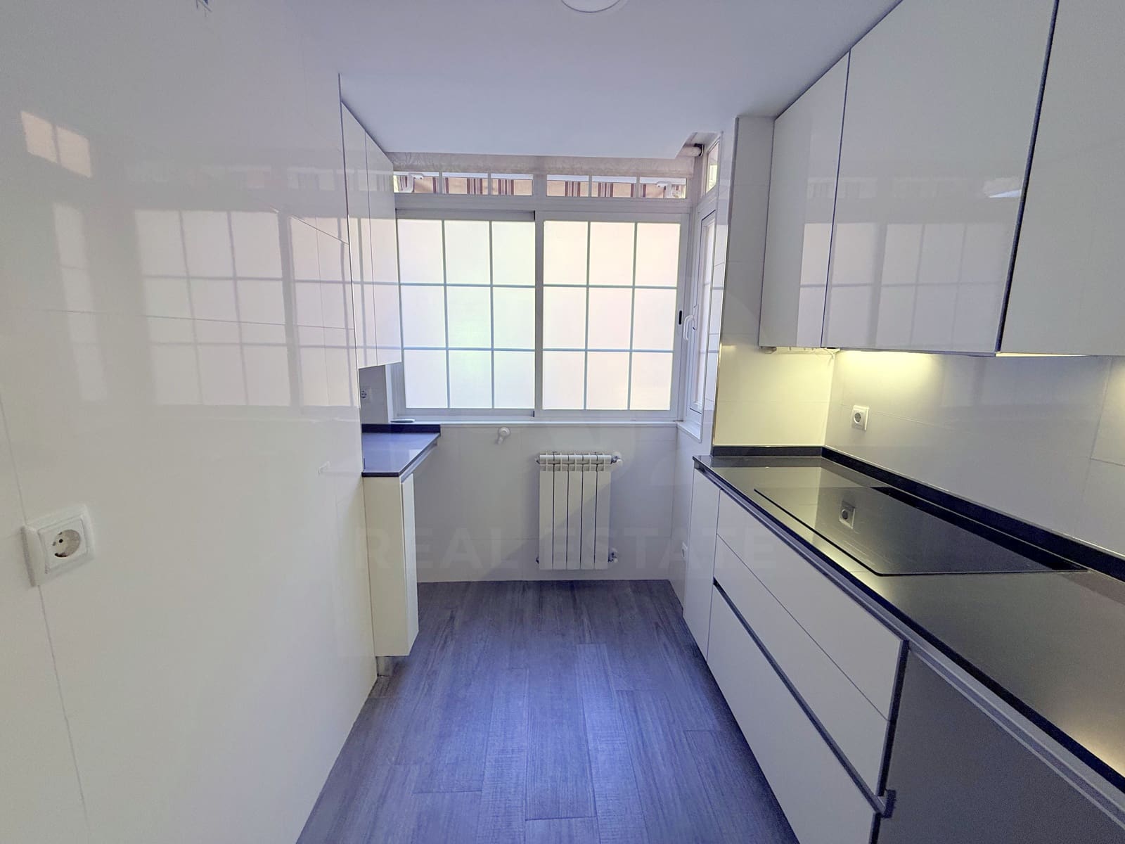 3 soverom Leilighet til leie i Mostoles med svømmebasseng garasje - € 1 450 (Ref: 10179756)