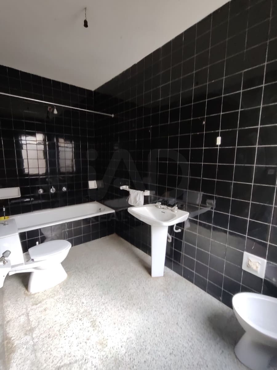 6 bedroom Townhouse for sale in Valderrey - € 49,900 (Ref: 10179757)
