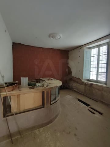 6 bedroom Townhouse for sale in Valderrey - € 49,900 (Ref: 10179757)