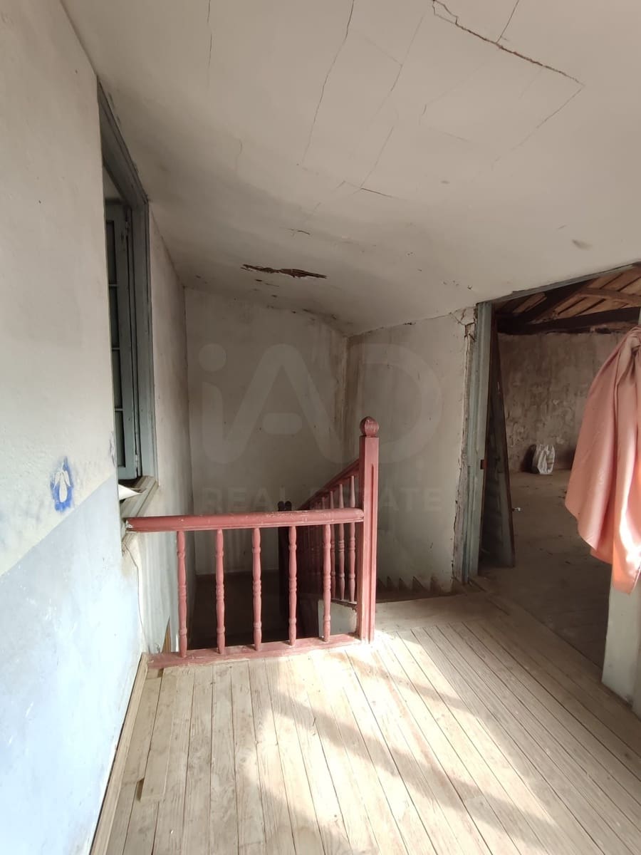 6 bedroom Townhouse for sale in Valderrey - € 49,900 (Ref: 10179757)