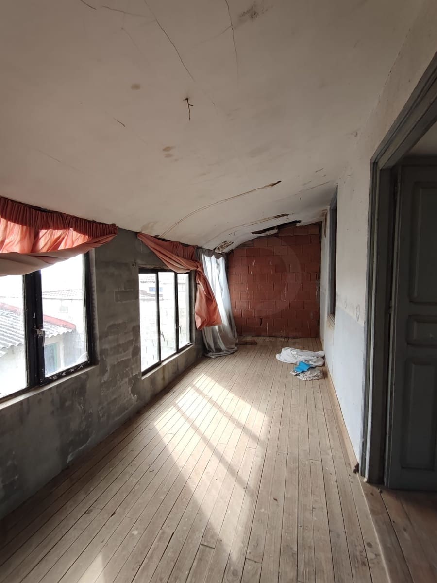6 bedroom Townhouse for sale in Valderrey - € 49,900 (Ref: 10179757)
