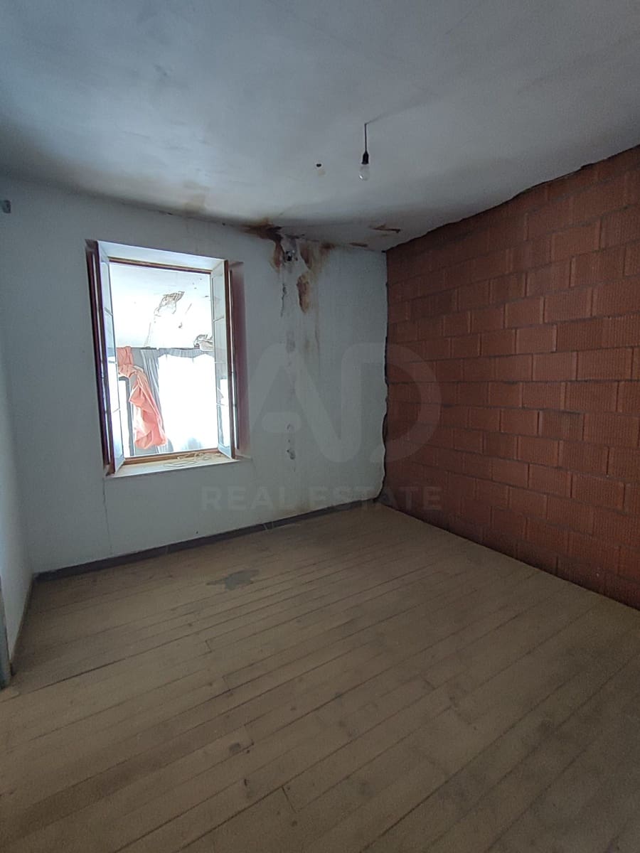6 bedroom Townhouse for sale in Valderrey - € 49,900 (Ref: 10179757)