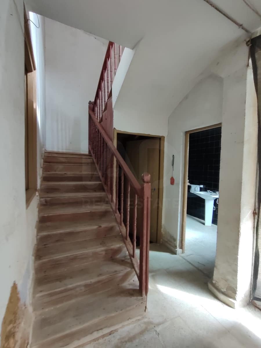 6 soveværelse Byhus til salg i Valderrey - € 49.900 (Ref: 10179757)