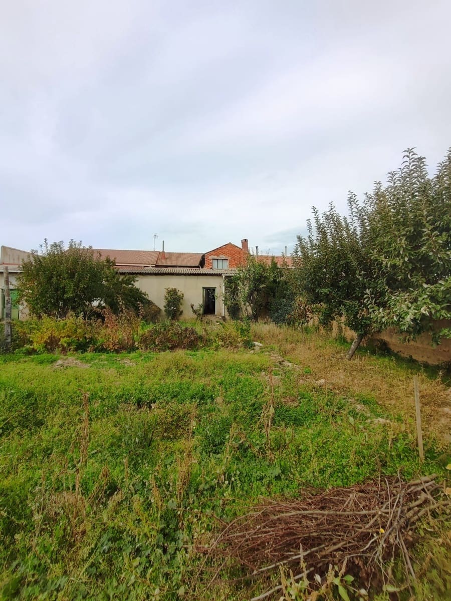 6 soveværelse Byhus til salg i Valderrey - € 49.900 (Ref: 10179757)