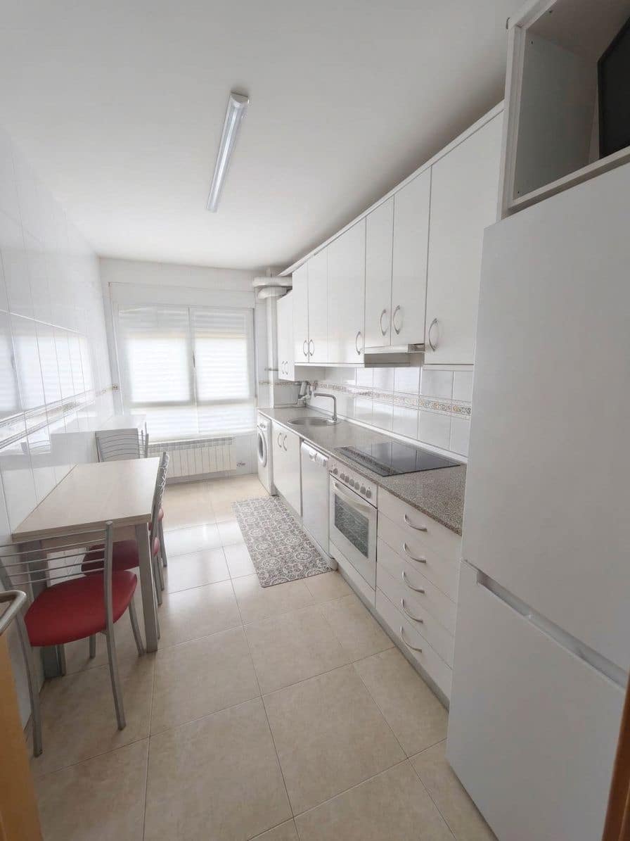 3 slaapkamer Appartement te koop in Valencia de Don Juan met garage - € 120.000 (Ref: 10180541)