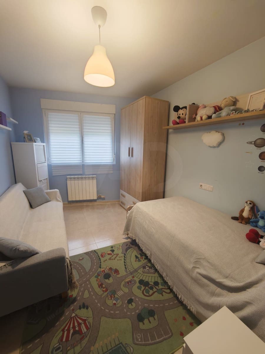 3 slaapkamer Appartement te koop in Valencia de Don Juan met garage - € 120.000 (Ref: 10180541)