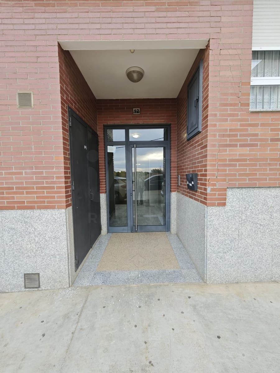 3 slaapkamer Appartement te koop in Valencia de Don Juan met garage - € 120.000 (Ref: 10180541)