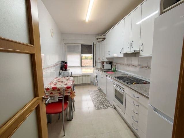 3 sypialnia Apartament na sprzedaż w Valencia de Don Juan z garażem - 120 000 € (Ref: 10180541)