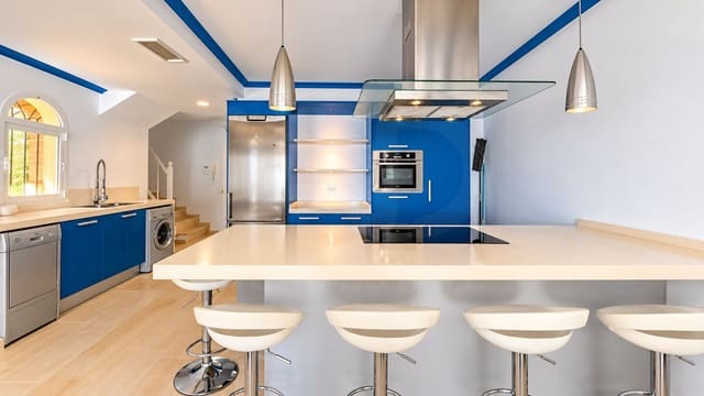 4 soverom Hus til salgs i Chiclana de la Frontera med svømmebasseng - € 950 000 (Ref: 10182005)