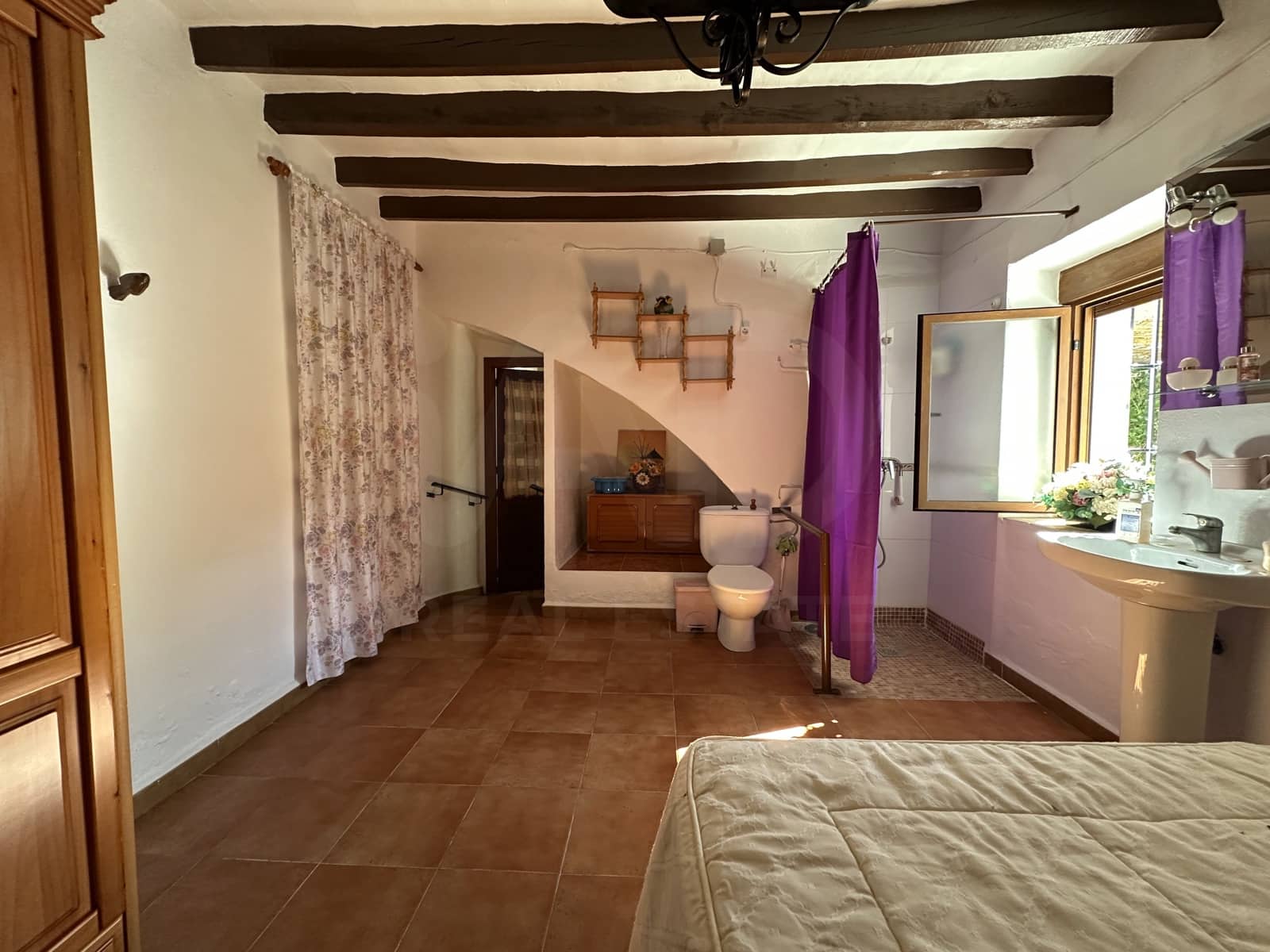 6 bedroom Townhouse for sale in Casabermeja - € 250,000 (Ref: 10182016)