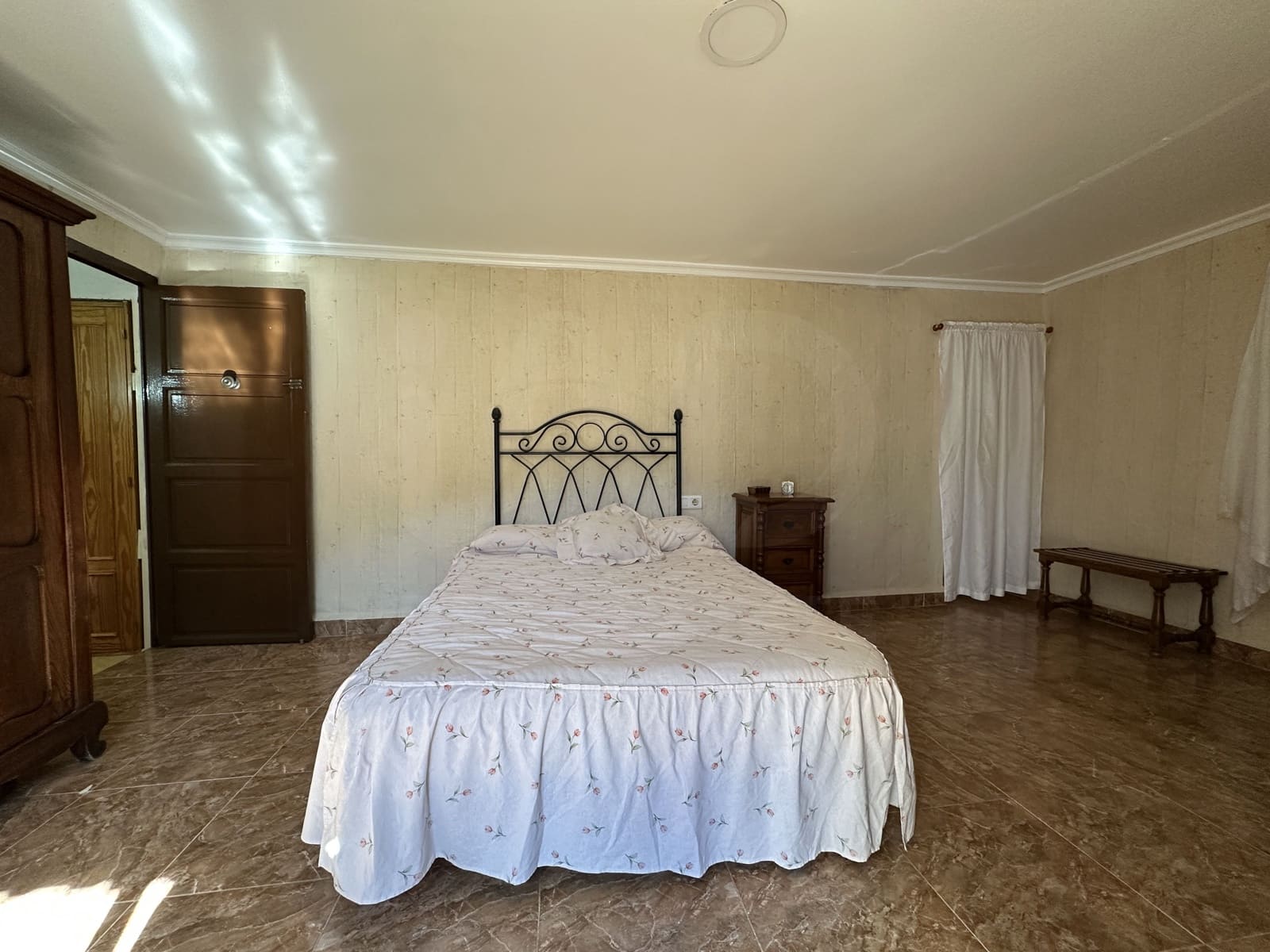 6 bedroom Townhouse for sale in Casabermeja - € 250,000 (Ref: 10182016)