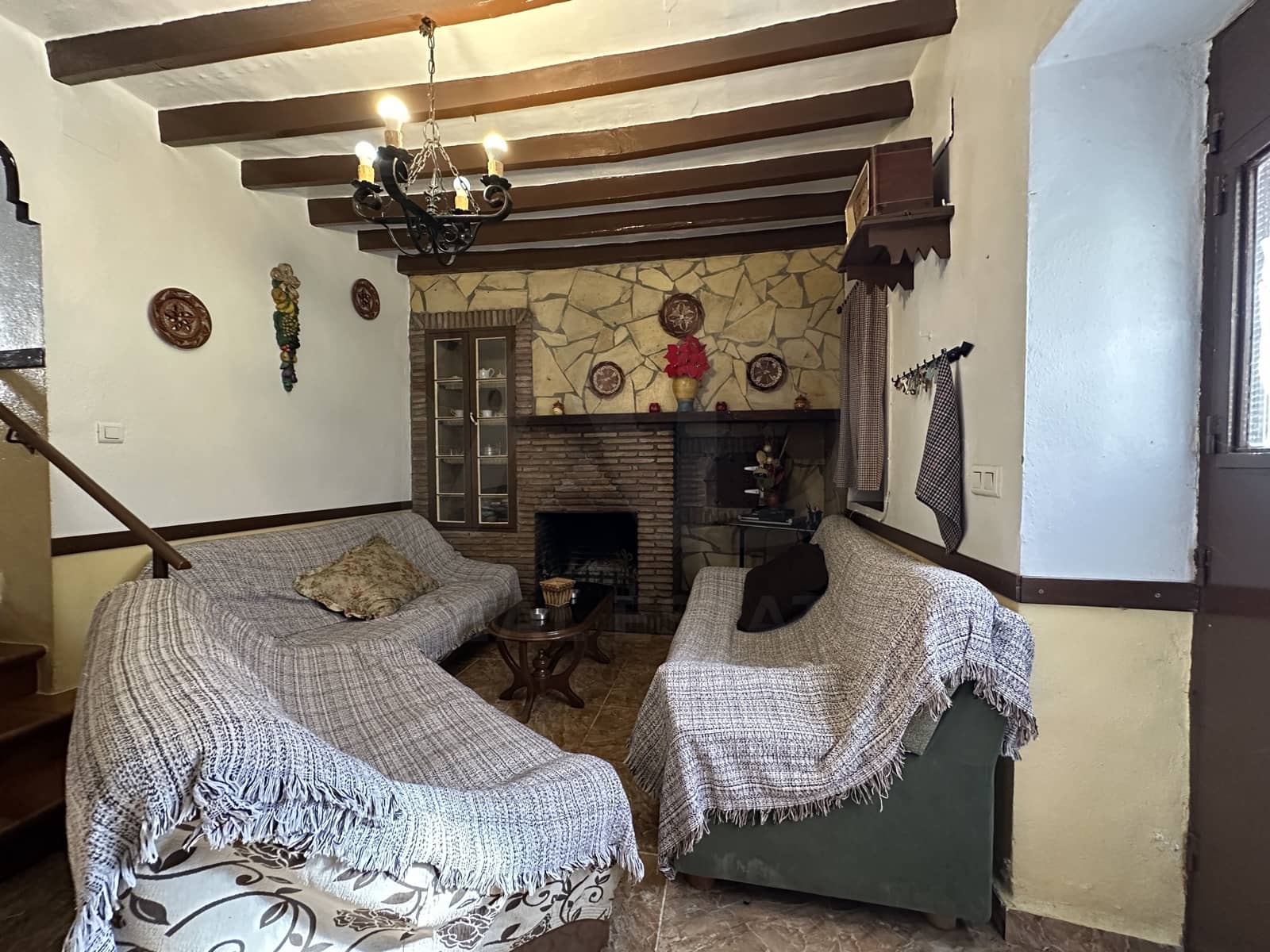 6 bedroom Townhouse for sale in Casabermeja - € 250,000 (Ref: 10182016)