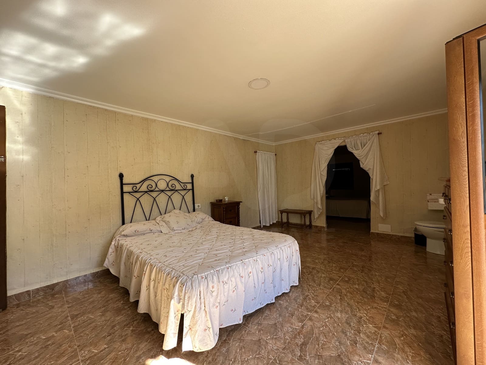 6 bedroom Townhouse for sale in Casabermeja - € 250,000 (Ref: 10182016)