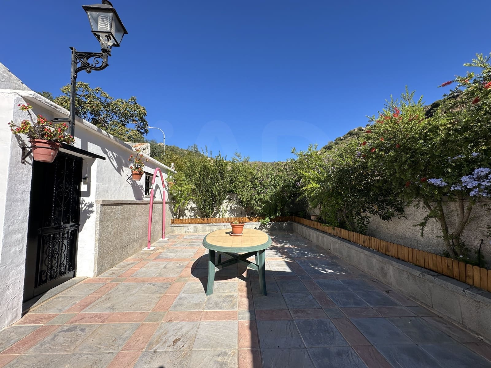 6 bedroom Townhouse for sale in Casabermeja - € 250,000 (Ref: 10182016)