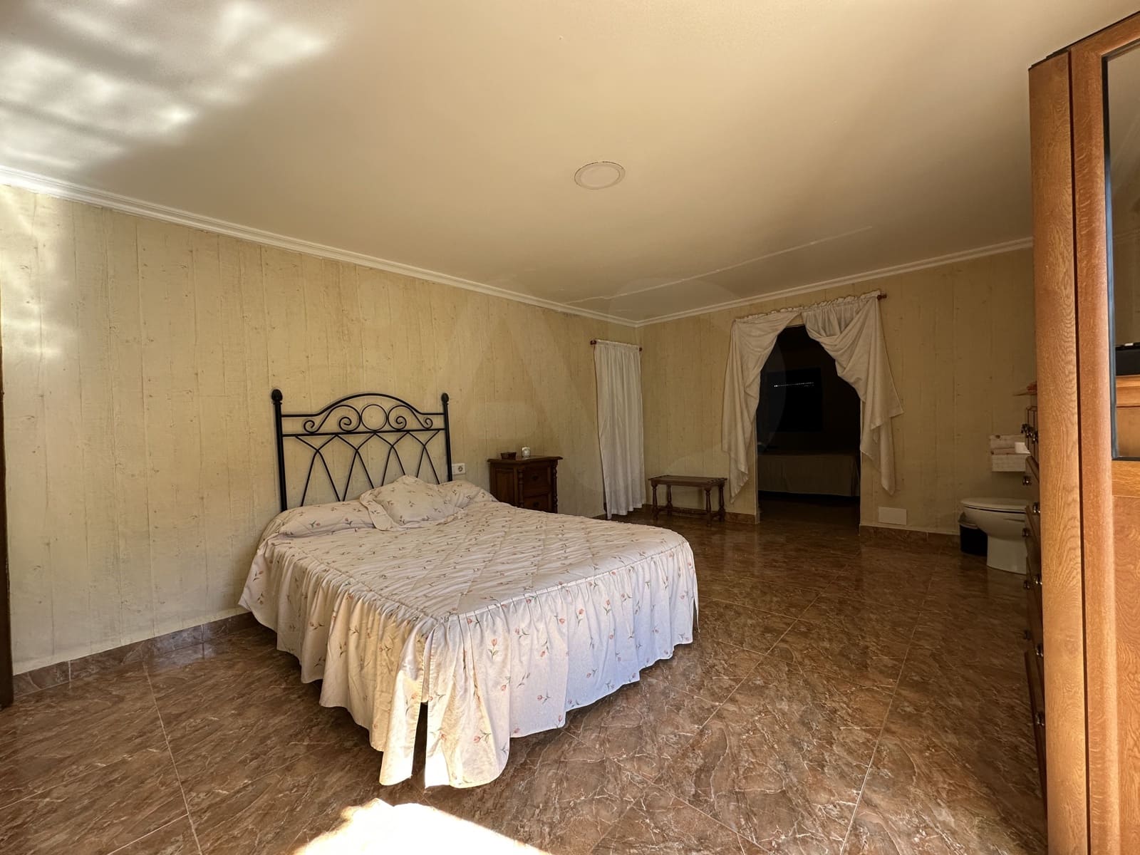 6 bedroom Townhouse for sale in Casabermeja - € 250,000 (Ref: 10182016)