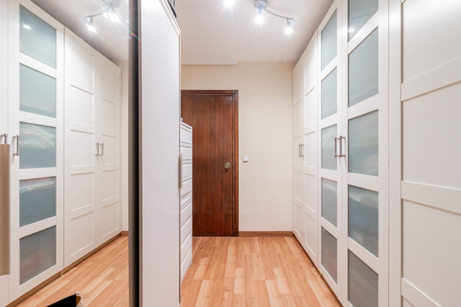 4 bedroom Apartment for sale in Madrid city - € 479,000 (Ref: 10182382)