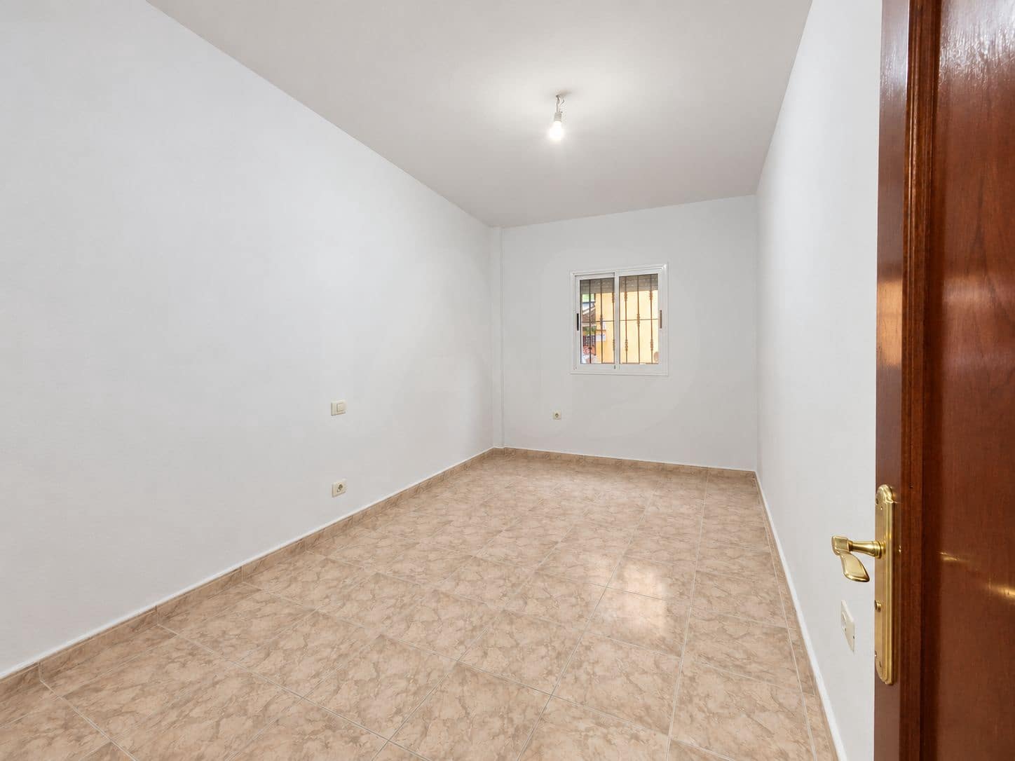 3 soveværelse Lejlighed til salg i San Cristobal de La Laguna med garage - € 220.000 (Ref: 10182383)