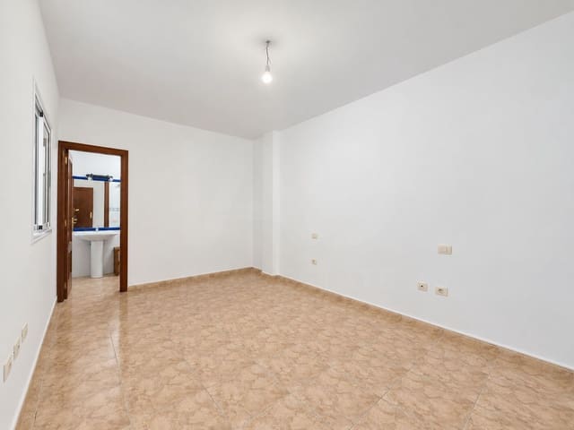 3 soveværelse Lejlighed til salg i Taco, San Cristóbal de La Laguna med garage - € 220.000 (Ref: 10182383)