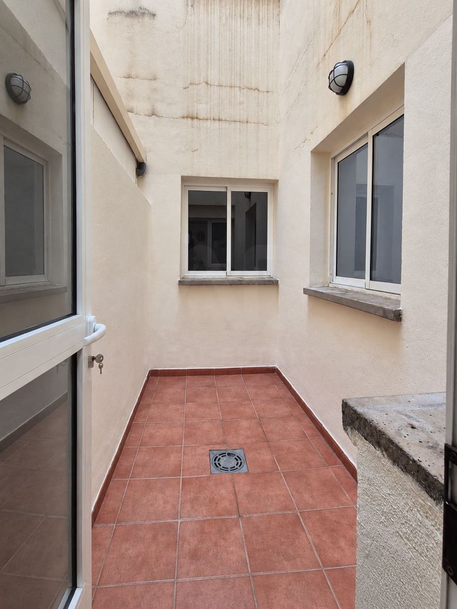 3 soveværelse Lejlighed til salg i San Cristobal de La Laguna med garage - € 220.000 (Ref: 10182383)