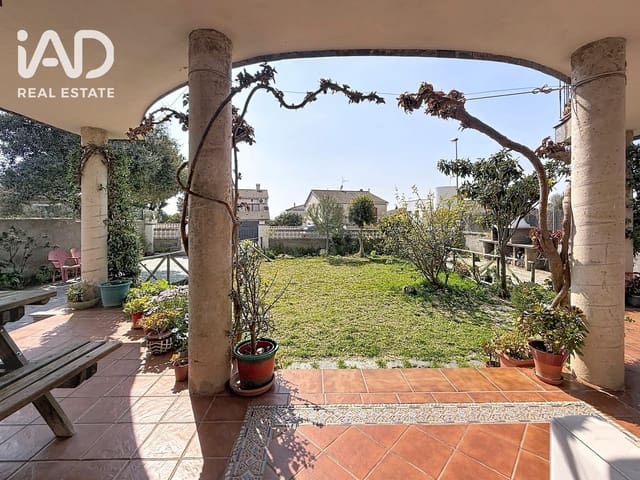 5 quarto Casa em Banda para venda em Roda de Barà com garagem - 845 000 € (Ref: 10182386)