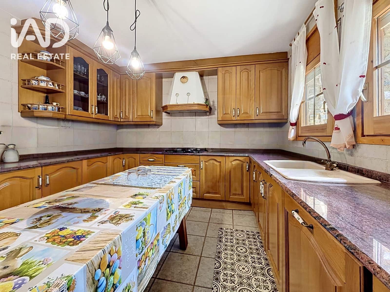 5 chambre Maison de Ville à vendre à Roda de Bara avec garage - 845 000 € (Ref: 10182386)