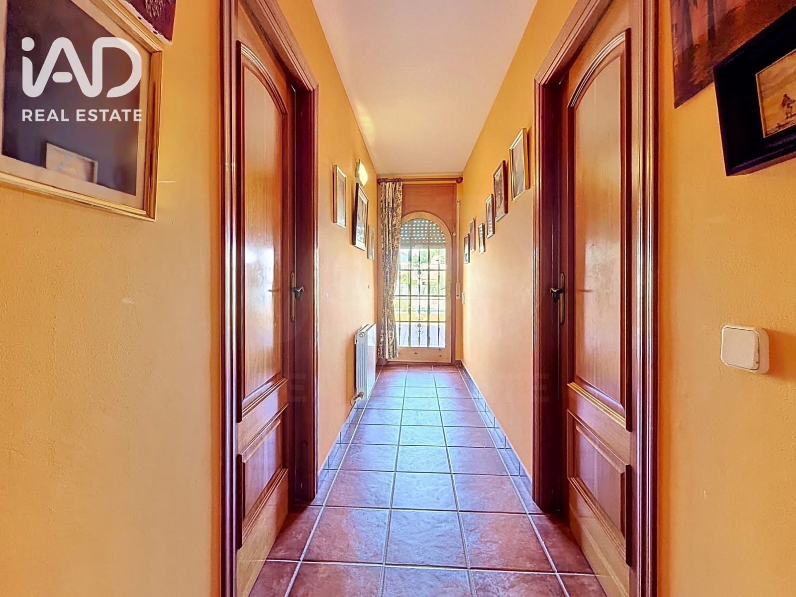 5 chambre Maison de Ville à vendre à Roda de Bara avec garage - 845 000 € (Ref: 10182386)