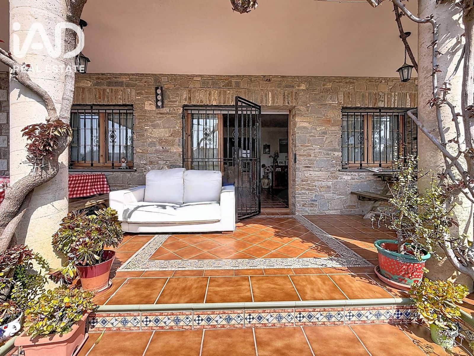 5 chambre Maison de Ville à vendre à Roda de Bara avec garage - 845 000 € (Ref: 10182386)