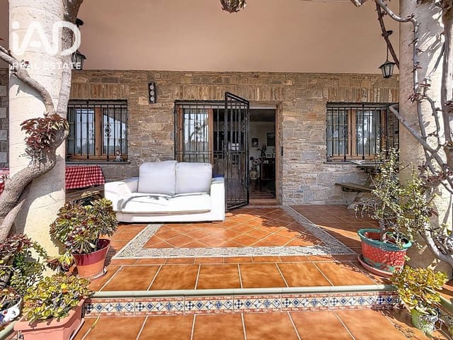 5 quarto Casa em Banda para venda em Roda de Barà com garagem - 845 000 € (Ref: 10182386)