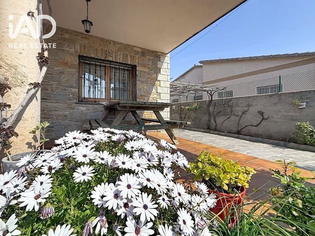 5 quarto Casa em Banda para venda em Roda de Barà com garagem - 845 000 € (Ref: 10182386)