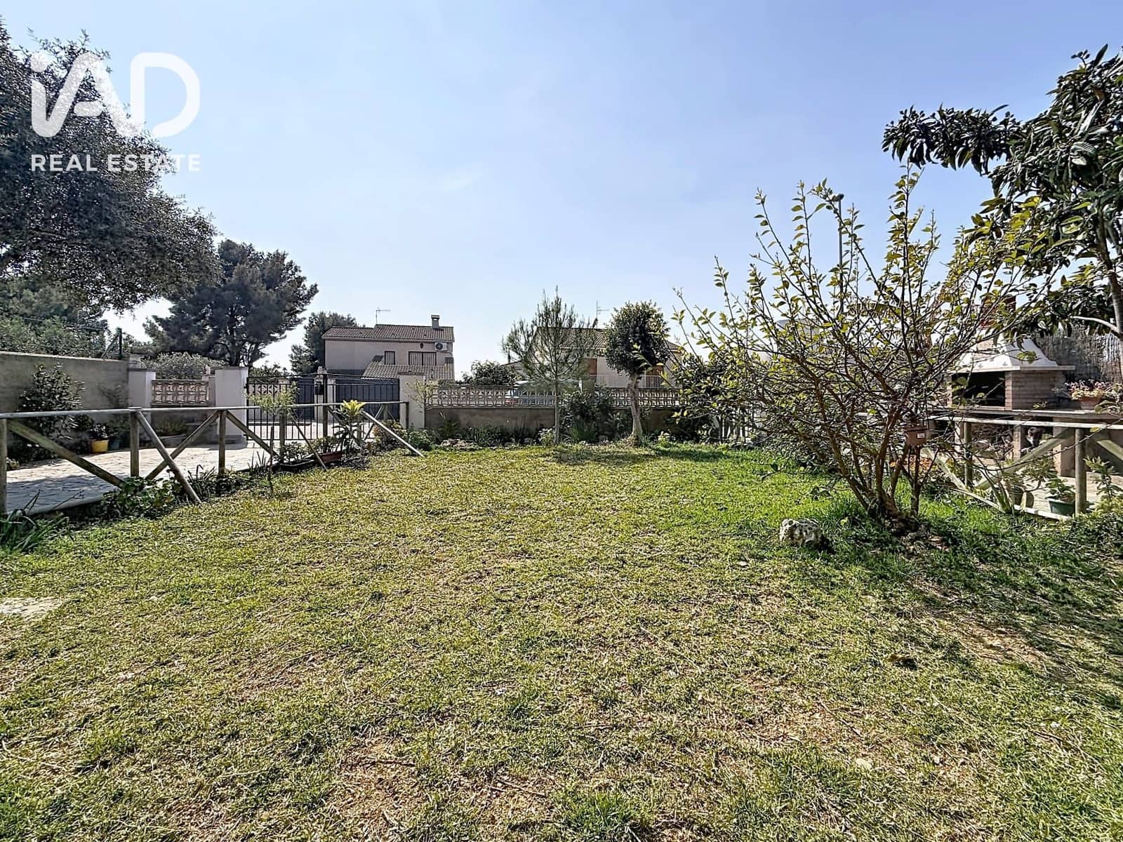 5 chambre Maison de Ville à vendre à Roda de Bara avec garage - 845 000 € (Ref: 10182386)