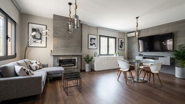 Casa de 4 habitaciones en Alhaurín de la Torre en venta con piscina garaje - 569.900 € (Ref: 10182392)