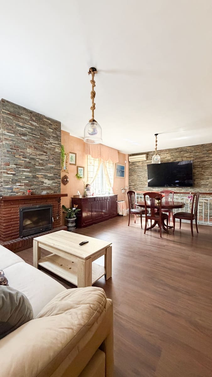 Casa de 4 habitaciones en Alhaurín de la Torre en venta con piscina garaje - 569.900 € (Ref: 10182392)