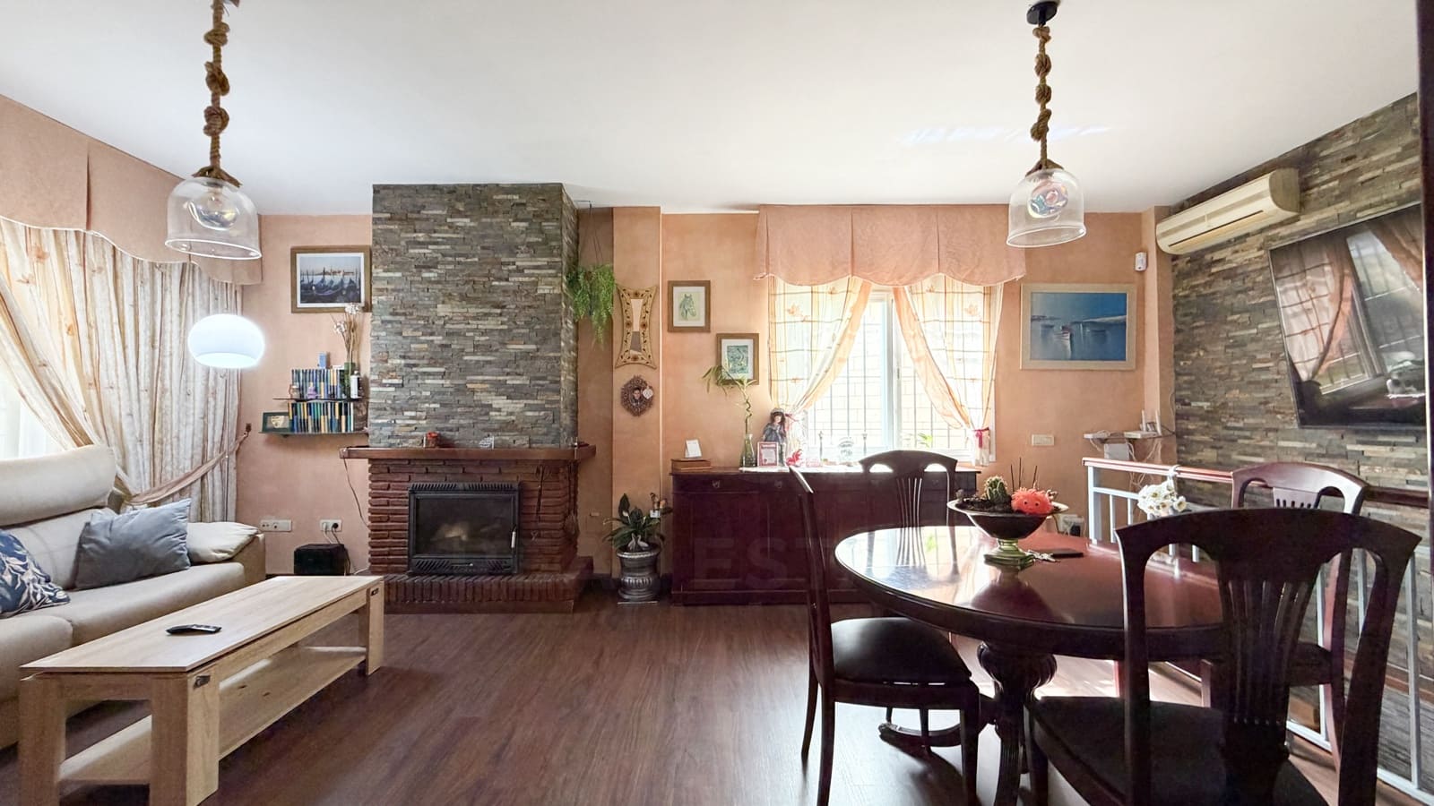 Casa de 4 habitaciones en Alhaurín de la Torre en venta con piscina garaje - 569.900 € (Ref: 10182392)