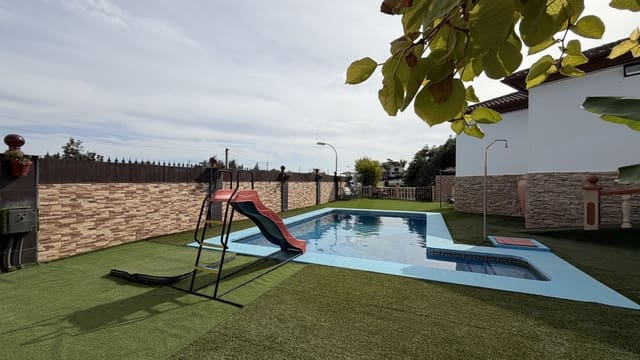 Casa de 4 habitaciones en Alhaurín de la Torre en venta con piscina garaje - 569.900 € (Ref: 10182392)