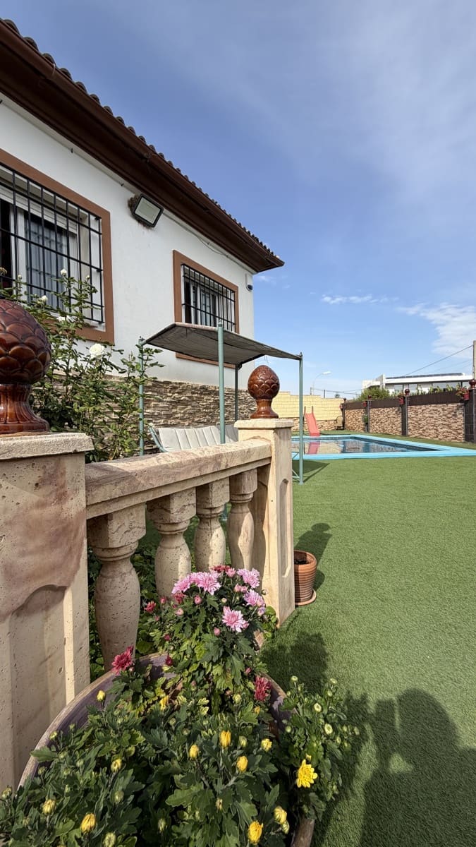 Casa de 4 habitaciones en Alhaurín de la Torre en venta con piscina garaje - 569.900 € (Ref: 10182392)