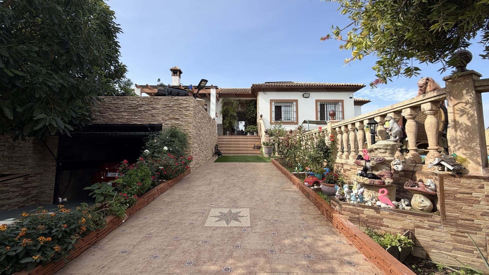 Casa de 4 habitaciones en Alhaurín de la Torre en venta con piscina garaje - 569.900 € (Ref: 10182392)