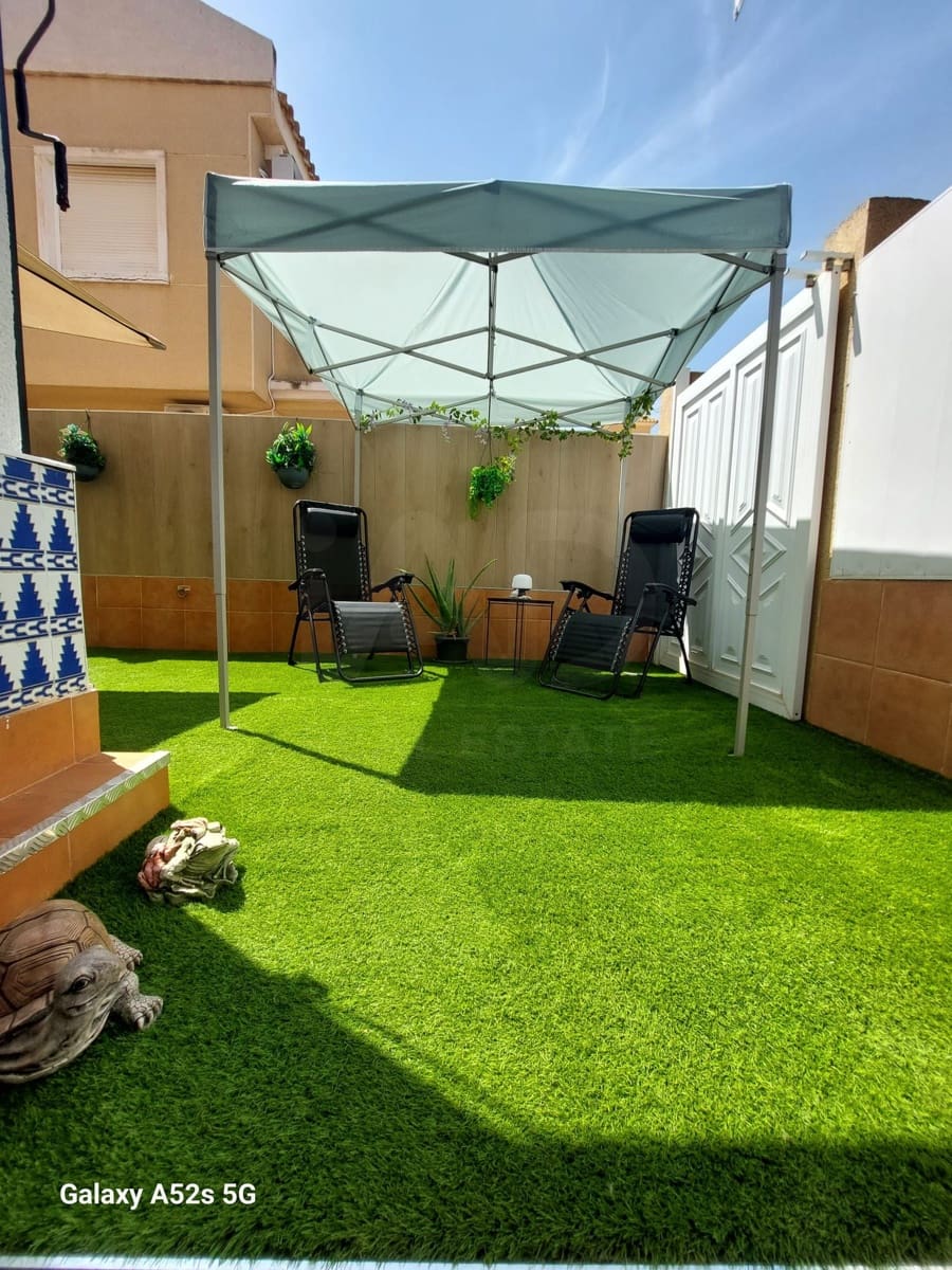 Adosado de 2 habitaciones en Torrevieja en venta con piscina - 197.000 € (Ref: 10182393)