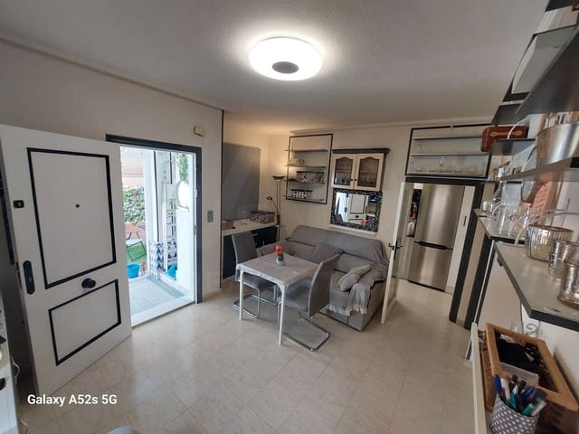 Adosado de 2 habitaciones en Aguas Nuevas, Torrevieja en venta con piscina - 197.000 € (Ref: 10182393)