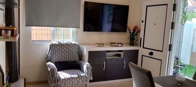 Adosado de 2 habitaciones en Aguas Nuevas, Torrevieja en venta con piscina - 197.000 € (Ref: 10182393)